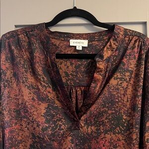 Evereve Artistic Red and Brown Blouse